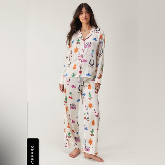Nasty Gal Other - Nasty Gal White Printed Pajama Set